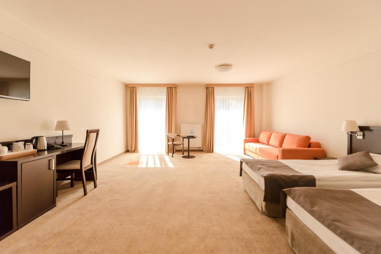 Superior Twin Room,1015247209:JPEG
